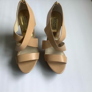Michael Kors Tan Sandals Size 8